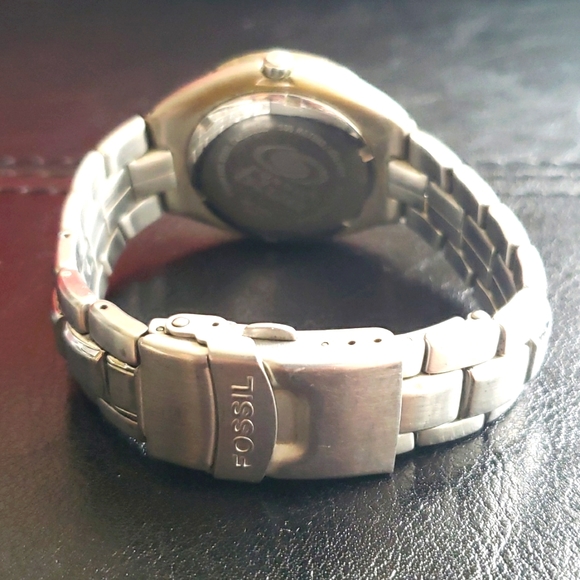 Men's Fossil Watch - Picture 2 of 5